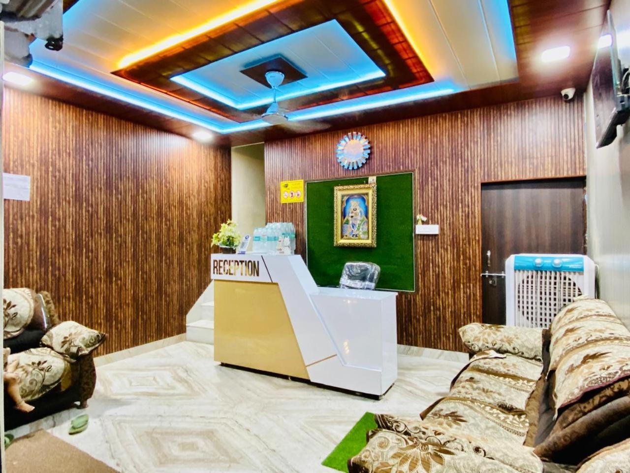 The Raman Palace- A Budget Hotel Mathura Exterior photo